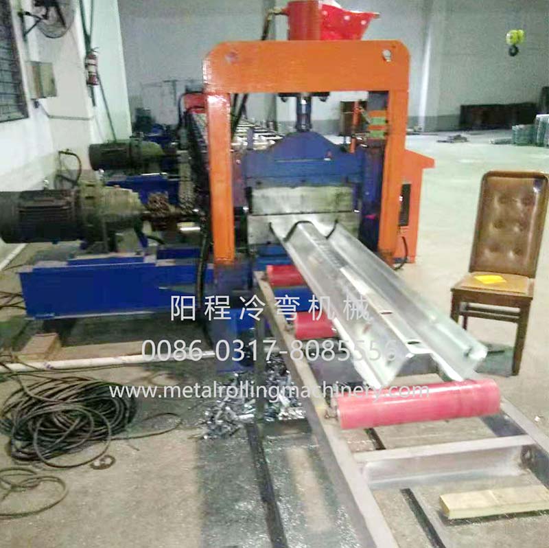 YC 2波公路护栏卷成型机